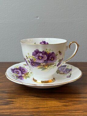 Vintage Clarence Bone China Teacup Saucer Set 889 Purple Pansy Made In England